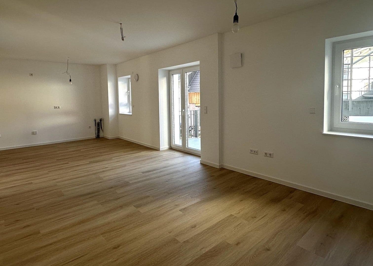 Prenájom bytu 3-izbový 79 m², Mauerbergstrasse 83, Neuweier, Bádensko-Wurttembersko Prenájom bytu 3-izbový 79 m², Mauerbergstrasse 83, Neuweier, Bádensko-Wurttembersko