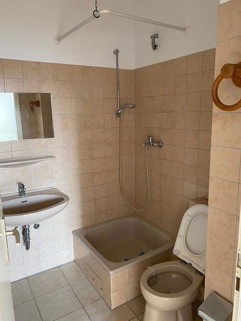 Prenájom bytu 4-izbový 140 m², Schenkendorfstr. 18, Koblenz, Porýnie-Falcko Prenájom bytu 4-izbový 140 m², Schenkendorfstr. 18, Koblenz, Porýnie-Falcko