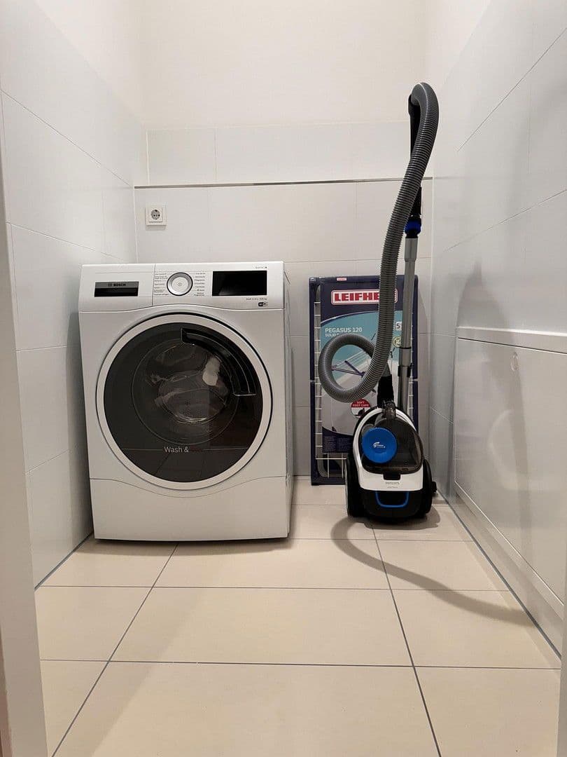 Prenájom bytu 2-izbový 78 m², Pariser Str. 23, Berlin, Berlín Prenájom bytu 2-izbový 78 m², Pariser Str. 23, Berlin, Berlín