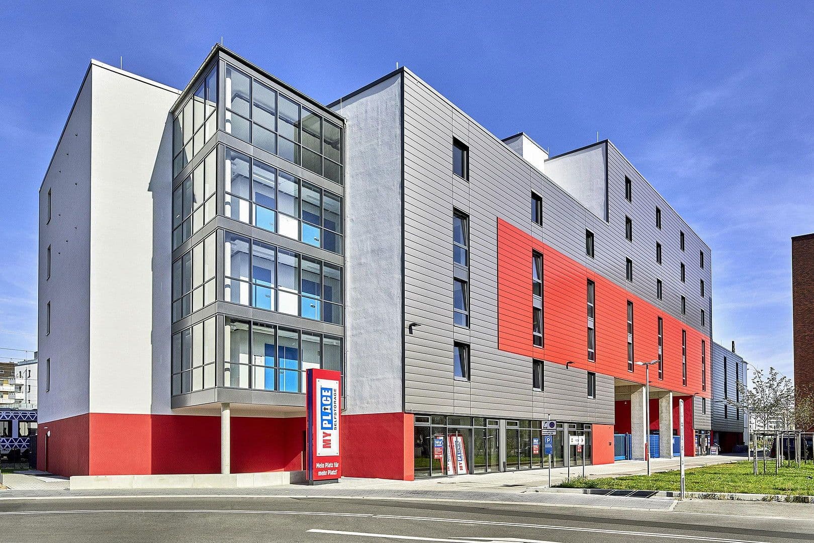 Prenájom nebytového priestoru 170 m², Anni-Eisler-Lehmann-Straße 7, Mainz, Porýnie-Falcko Prenájom nebytového priestoru 170 m², Anni-Eisler-Lehmann-Straße 7, Mainz, Porýnie-Falcko