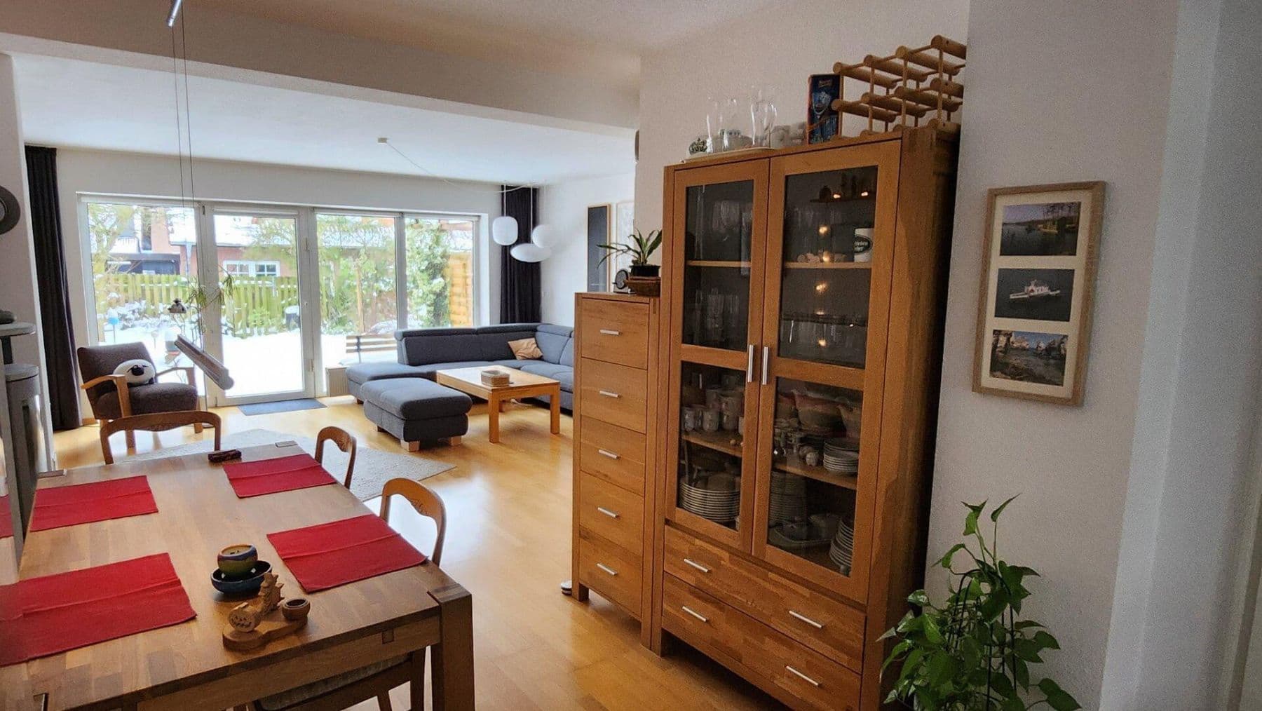 Predaj domu 130 m², pozemek 171 m², Seelze, Dolné Sasko Predaj domu 130 m², pozemek 171 m², Seelze, Dolné Sasko