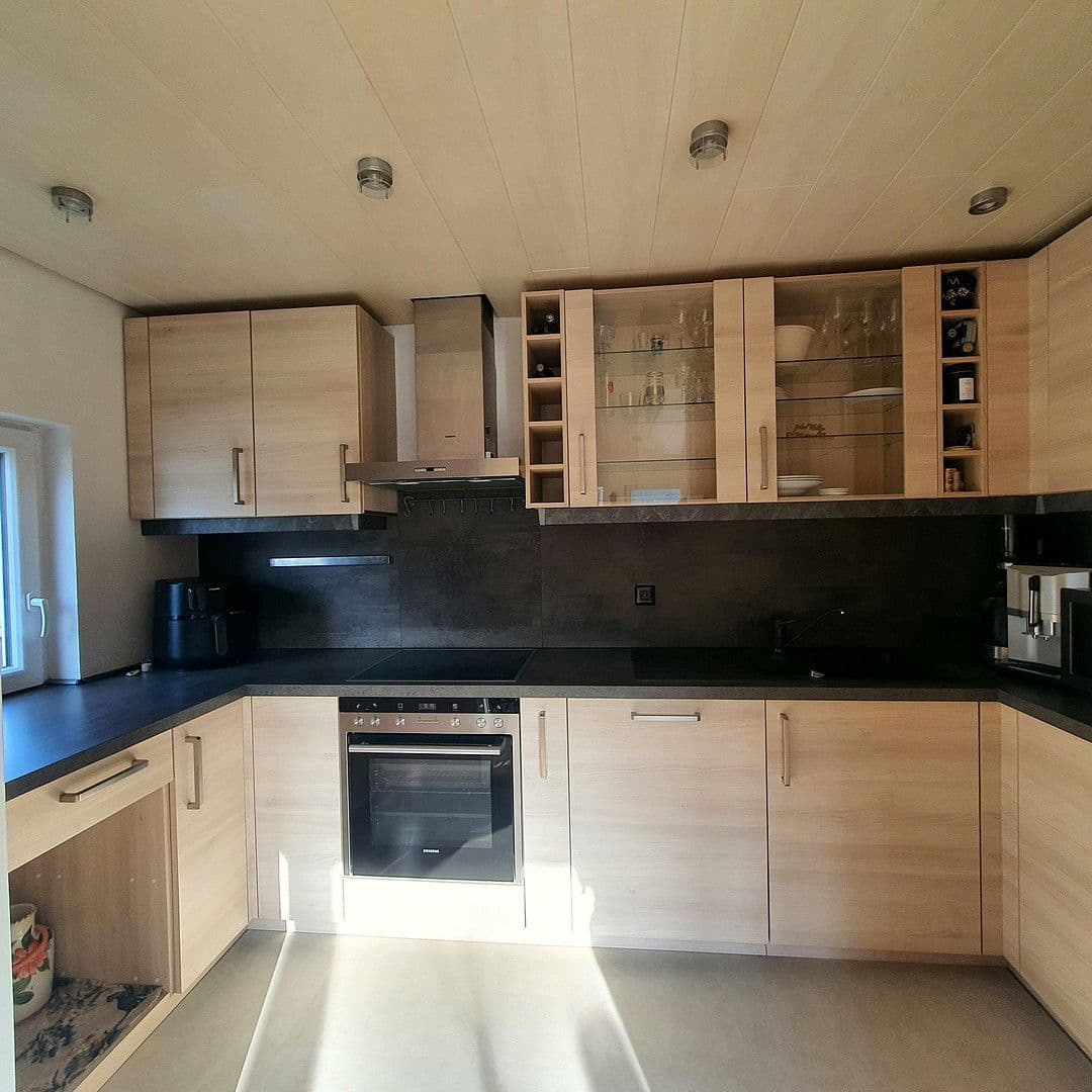 Prenájom bytu 2-izbový 56 m², Talstraße 28, Stuttgart, Bádensko-Wurttembersko Prenájom bytu 2-izbový 56 m², Talstraße 28, Stuttgart, Bádensko-Wurttembersko