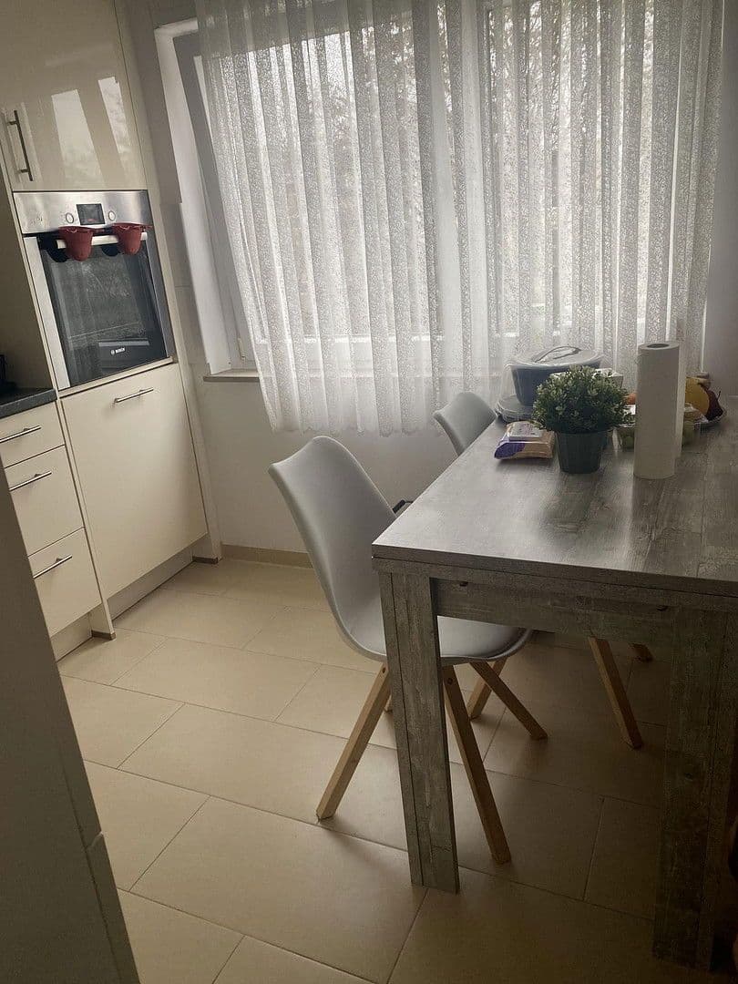 Prenájom bytu 2-izbový 63 m², Frankfurt, Hesensko Prenájom bytu 2-izbový 63 m², Frankfurt, Hesensko