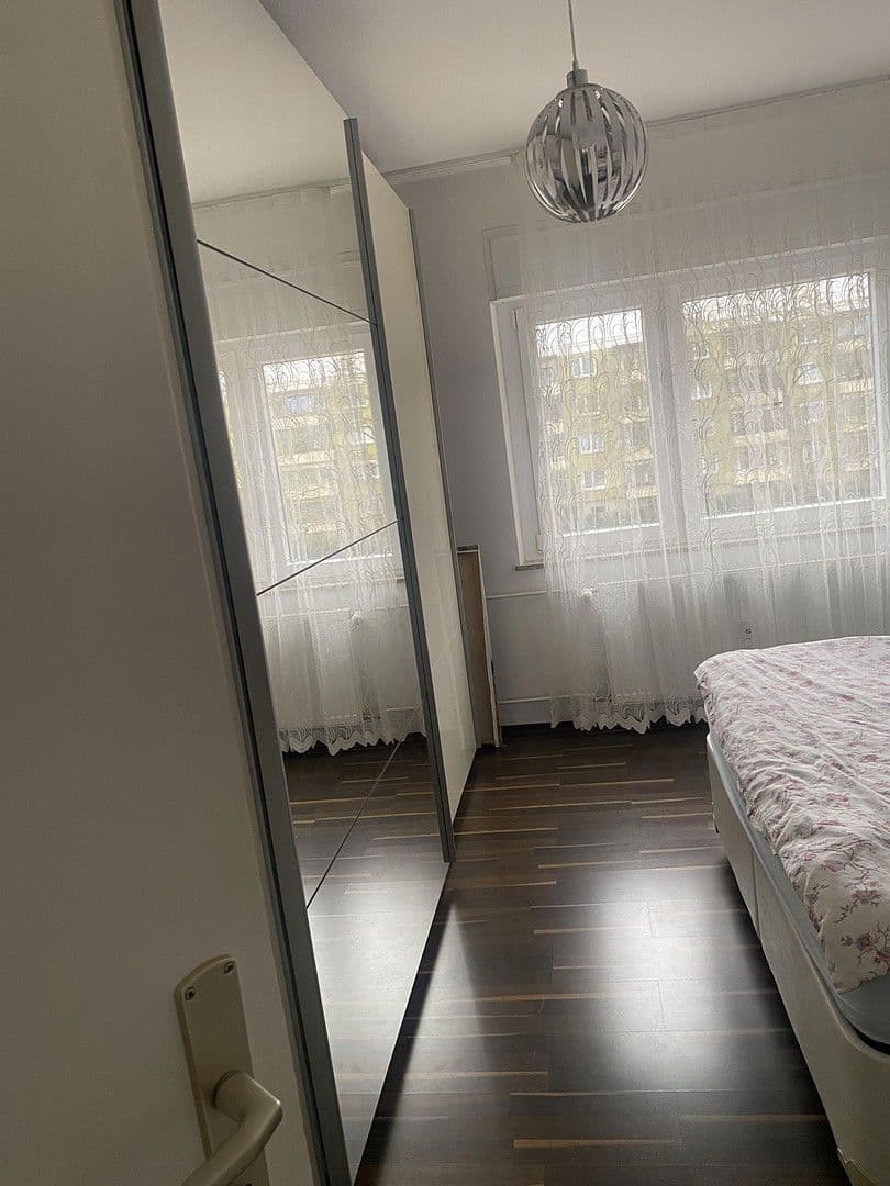 Prenájom bytu 2-izbový 63 m², Frankfurt, Hesensko Prenájom bytu 2-izbový 63 m², Frankfurt, Hesensko