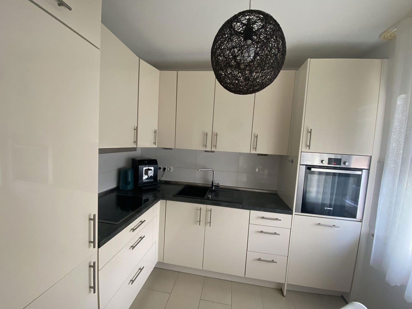 Prenájom bytu 2-izbový 63 m², Frankfurt, Hesensko Prenájom bytu 2-izbový 63 m², Frankfurt, Hesensko