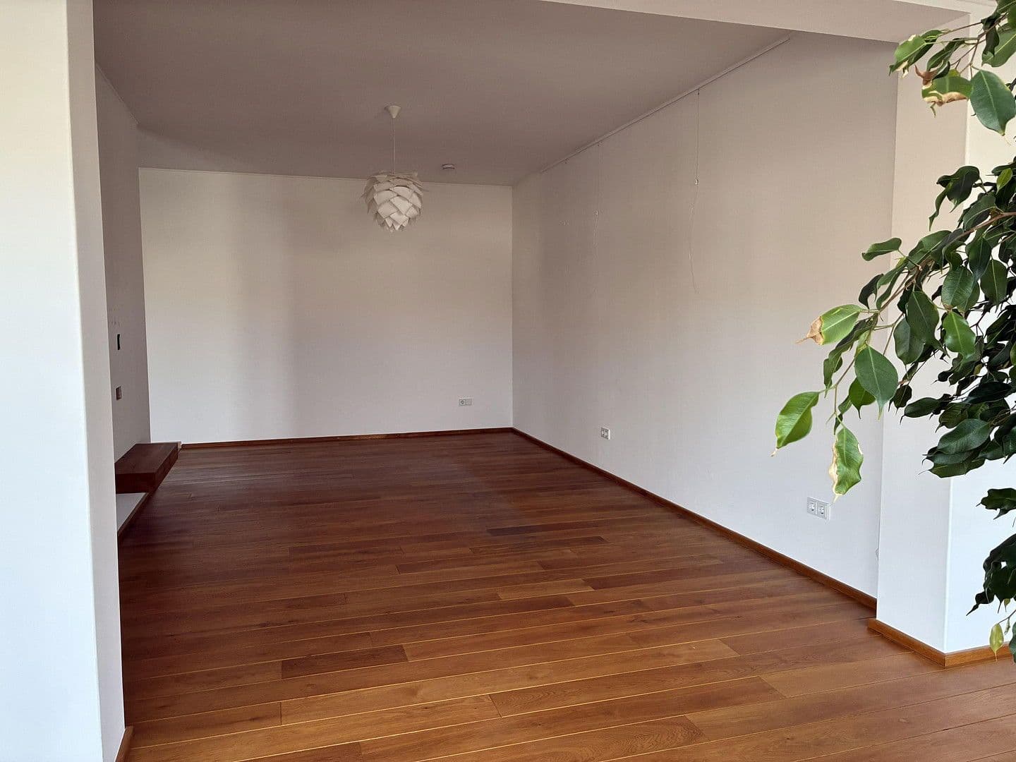 Prenájom bytu 220 m², Groß-Umstadt, Hesensko Prenájom bytu 220 m², Groß-Umstadt, Hesensko