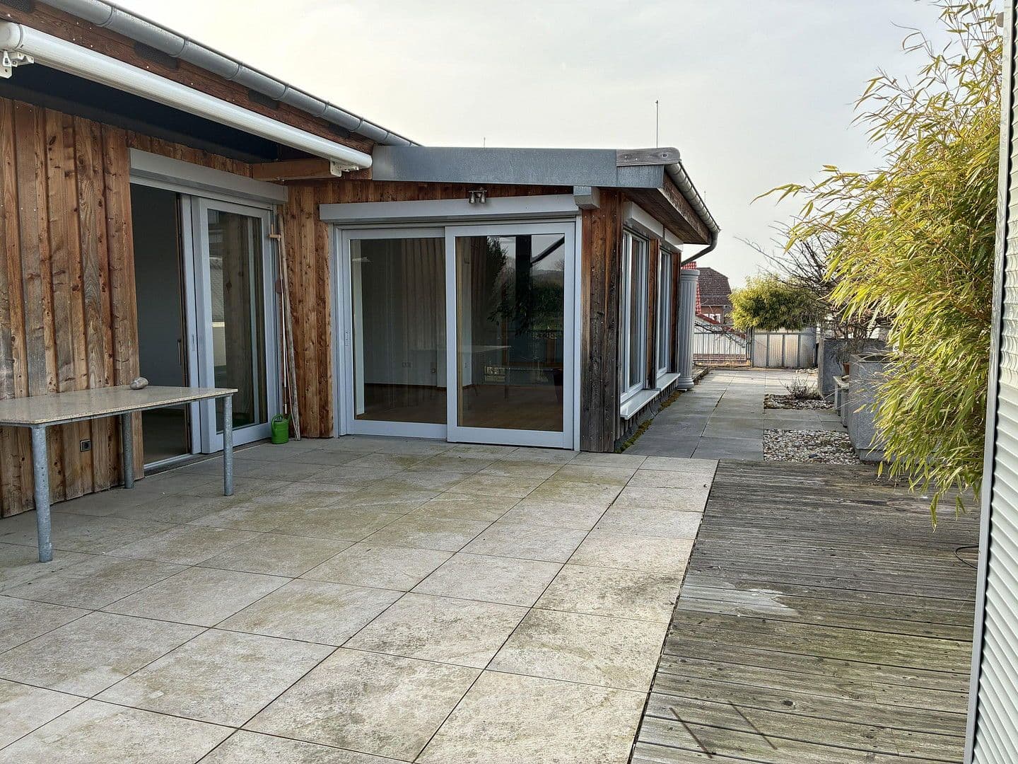 Prenájom bytu 220 m², Groß-Umstadt, Hesensko Prenájom bytu 220 m², Groß-Umstadt, Hesensko