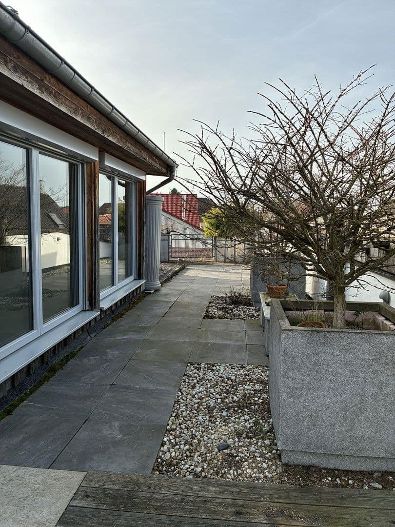 Prenájom bytu 220 m², Groß-Umstadt, Hesensko Prenájom bytu 220 m², Groß-Umstadt, Hesensko