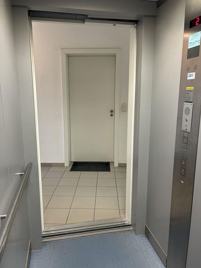 Prenájom bytu 220 m², Groß-Umstadt, Hesensko Prenájom bytu 220 m², Groß-Umstadt, Hesensko