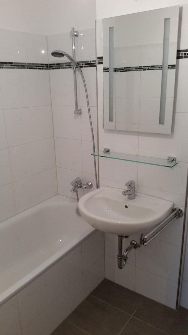 Prenájom bytu 3-izbový 63 m², Salbauerstrasse 5, München, Bavorsko Prenájom bytu 3-izbový 63 m², Salbauerstrasse 5, München, Bavorsko