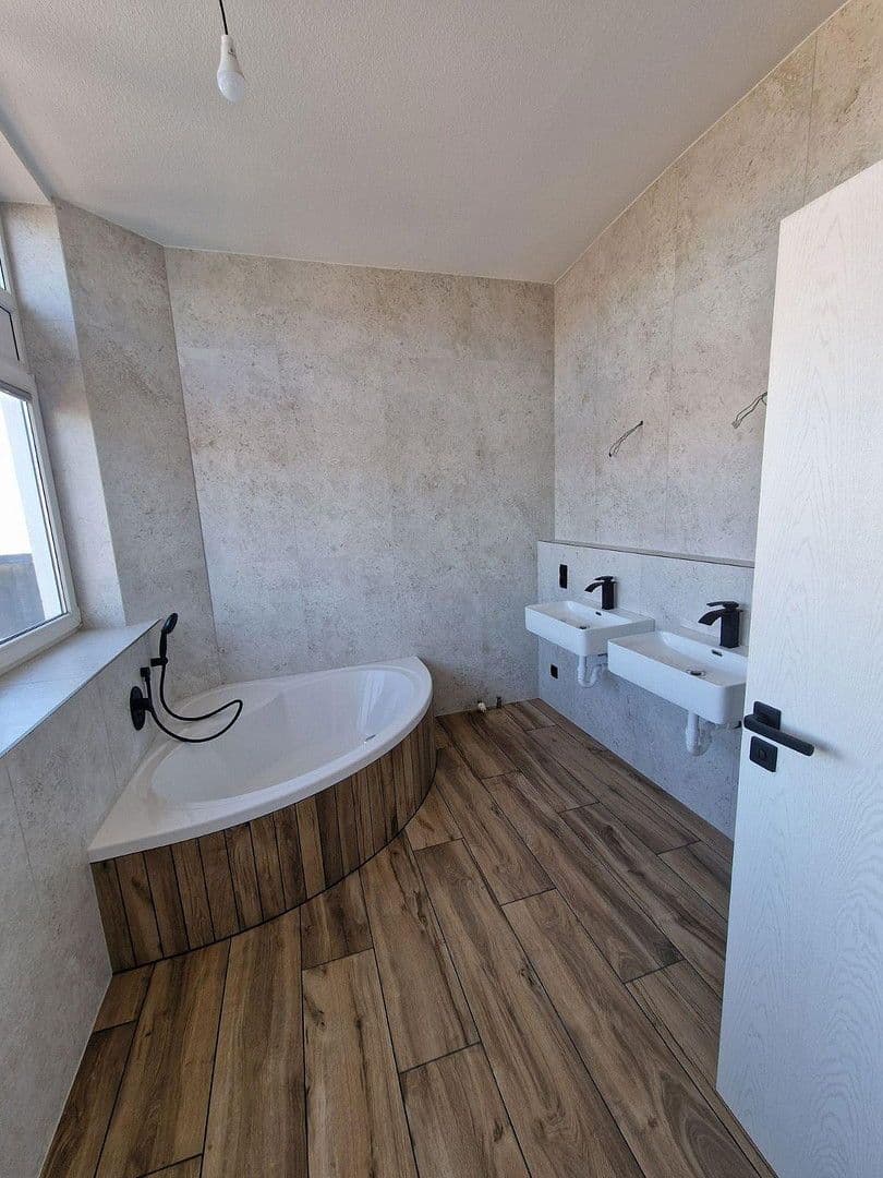 Predaj bytu 4-izbový 162 m², Filderstadt, Bádensko-Wurttembersko Predaj bytu 4-izbový 162 m², Filderstadt, Bádensko-Wurttembersko