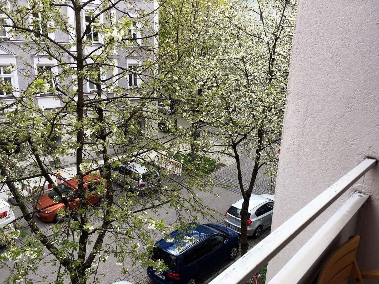 Prenájom bytu 2-izbový 60 m², München, Bavorsko Prenájom bytu 2-izbový 60 m², München, Bavorsko