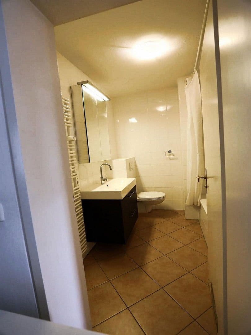 Prenájom bytu 2-izbový 60 m², München, Bavorsko Prenájom bytu 2-izbový 60 m², München, Bavorsko