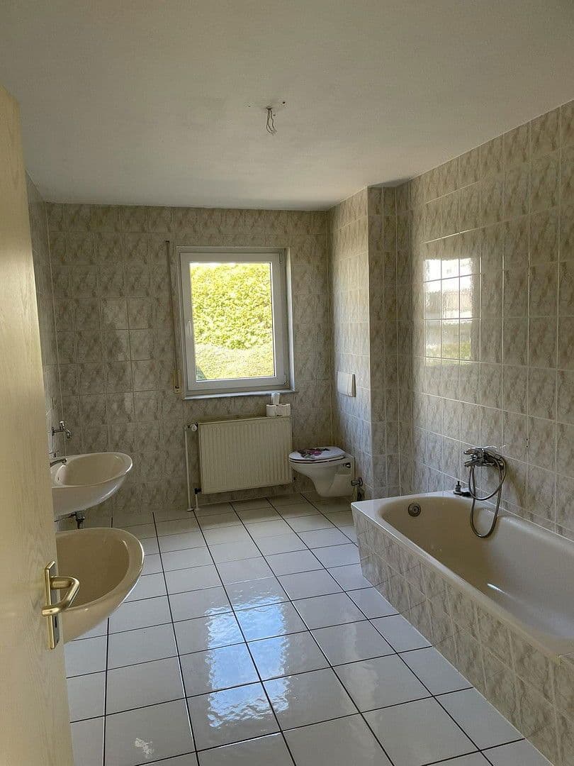 Predaj bytu 3-izbový 106 m², Konz, Porýnie-Falcko Predaj bytu 3-izbový 106 m², Konz, Porýnie-Falcko