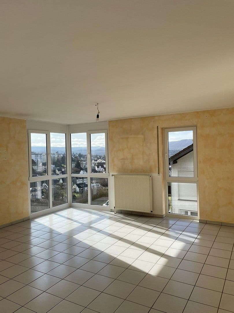 Predaj bytu 3-izbový 106 m², Konz, Porýnie-Falcko Predaj bytu 3-izbový 106 m², Konz, Porýnie-Falcko