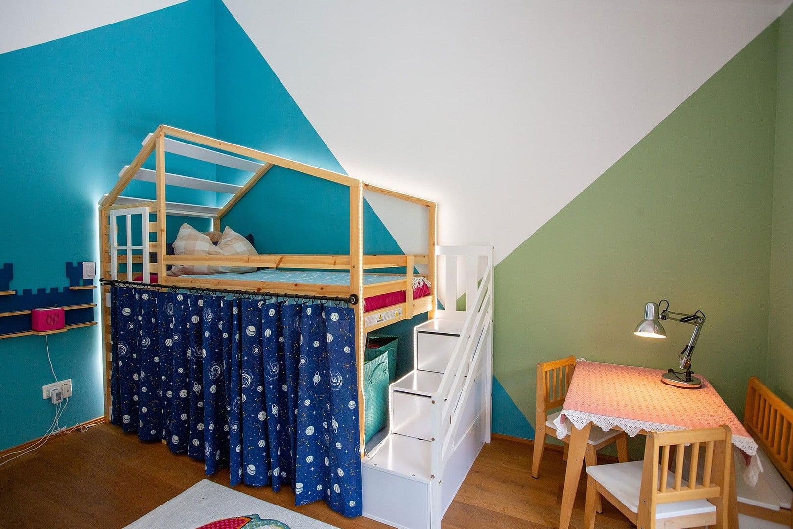 Prenájom domu 174 m², pozemek 500 m², Wörthsee, Bavorsko Prenájom domu 174 m², pozemek 500 m², Wörthsee, Bavorsko