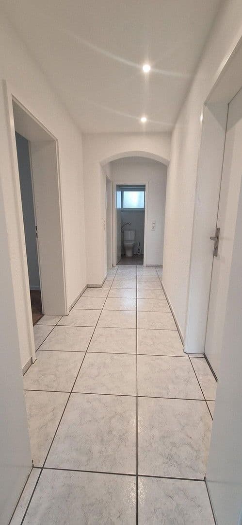 Prenájom bytu 3-izbový 112 m², Rielasingen-Worblingen, Bádensko-Wurttembersko Prenájom bytu 3-izbový 112 m², Rielasingen-Worblingen, Bádensko-Wurttembersko