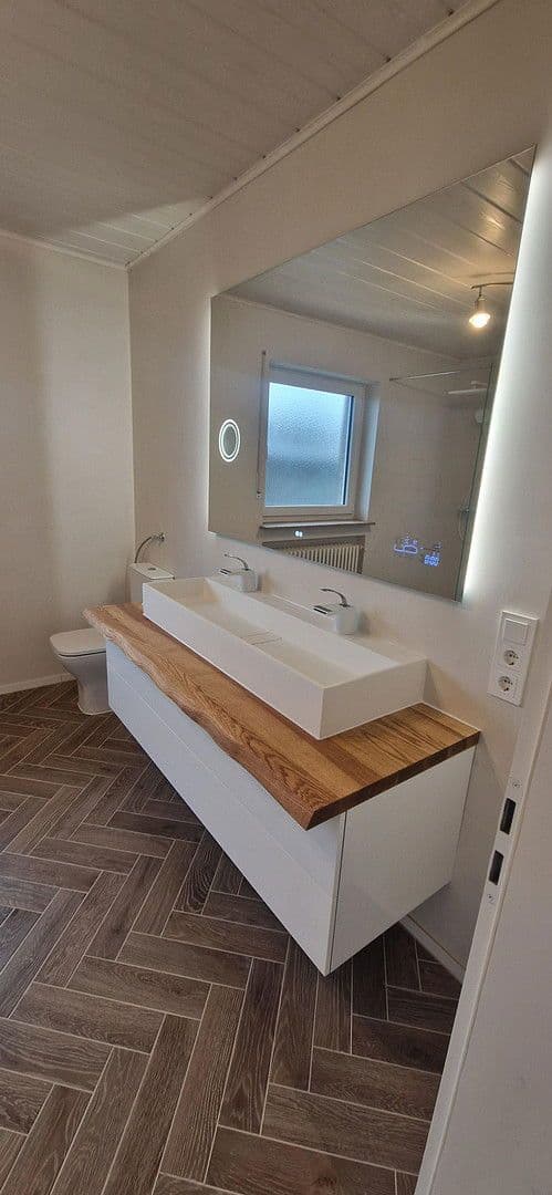 Prenájom bytu 3-izbový 112 m², Rielasingen-Worblingen, Bádensko-Wurttembersko Prenájom bytu 3-izbový 112 m², Rielasingen-Worblingen, Bádensko-Wurttembersko