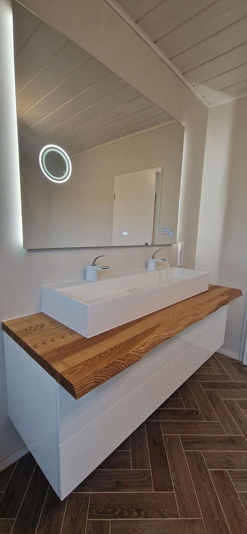 Prenájom bytu 3-izbový 112 m², Rielasingen-Worblingen, Bádensko-Wurttembersko Prenájom bytu 3-izbový 112 m², Rielasingen-Worblingen, Bádensko-Wurttembersko