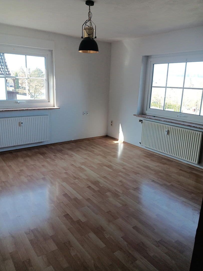 Predaj domu 180 m², pozemek 600 m², Am Pfaffenbusch 4, Ottrau, Hesensko Predaj domu 180 m², pozemek 600 m², Am Pfaffenbusch 4, Ottrau, Hesensko