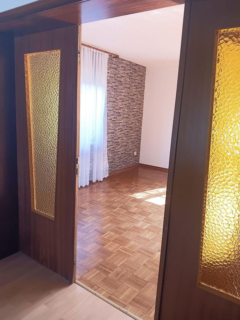 Predaj domu 180 m², pozemek 600 m², Am Pfaffenbusch 4, Ottrau, Hesensko Predaj domu 180 m², pozemek 600 m², Am Pfaffenbusch 4, Ottrau, Hesensko