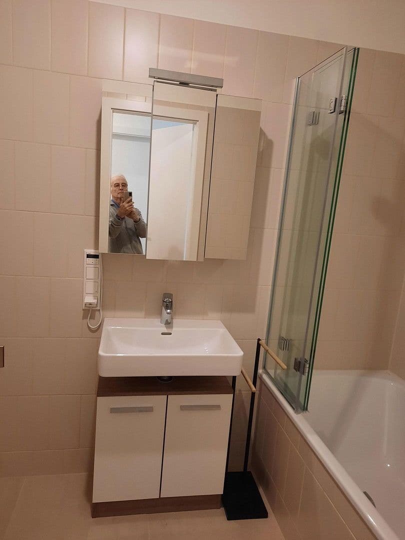 Prenájom bytu 3-izbový 74 m², Gerasdorfer Straße 105, Stiege 4, Wien, Viedeň Prenájom bytu 3-izbový 74 m², Gerasdorfer Straße 105, Stiege 4, Wien, Viedeň