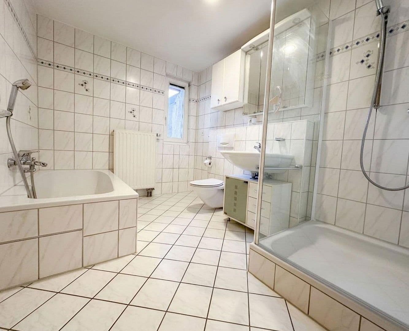 Predaj domu 165 m², pozemek 333 m², Bad Dürrheim, Bádensko-Wurttembersko Predaj domu 165 m², pozemek 333 m², Bad Dürrheim, Bádensko-Wurttembersko