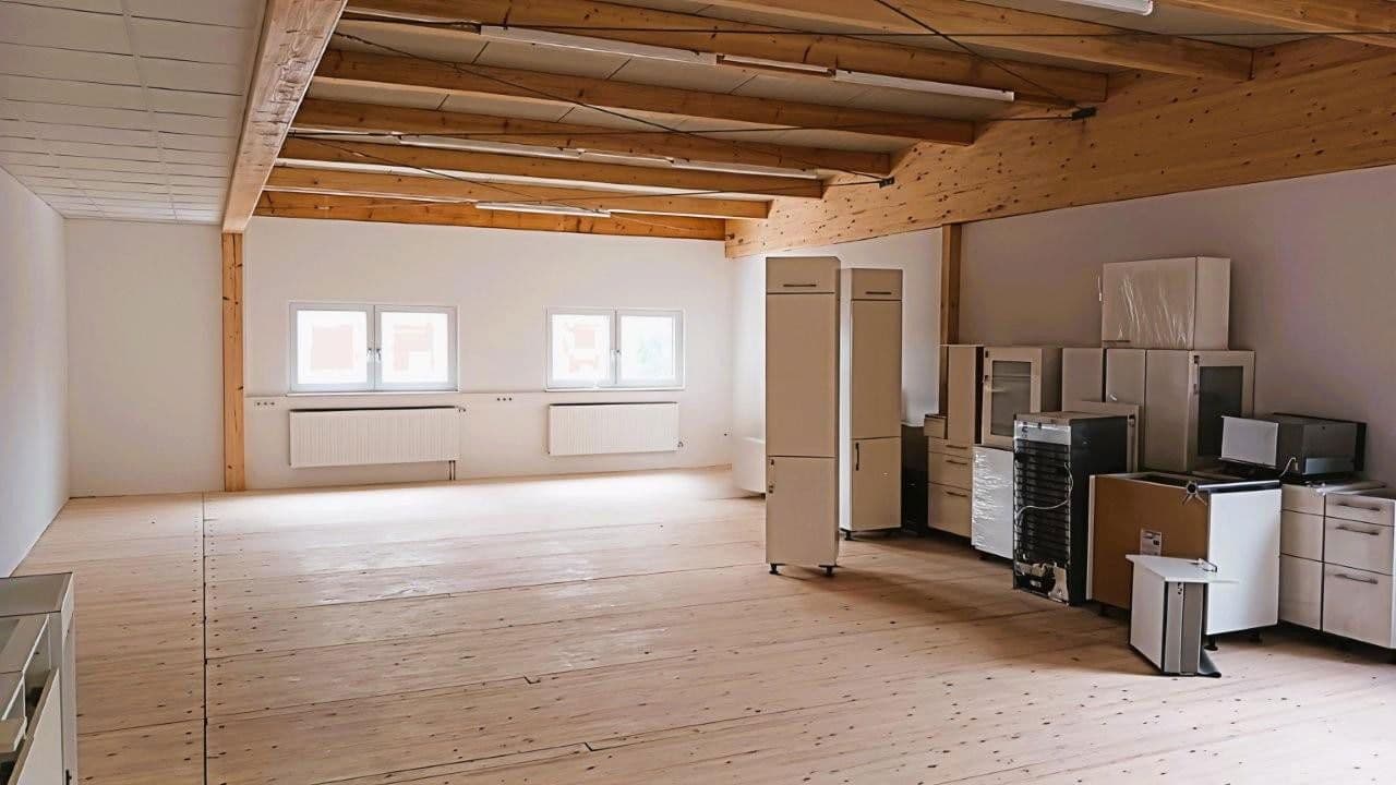 Prenájom nebytového priestoru 130 m², Auf der Höhe 9, Kernen im Remstal, Bádensko-Wurttembersko Prenájom nebytového priestoru 130 m², Auf der Höhe 9, Kernen im Remstal, Bádensko-Wurttembersko