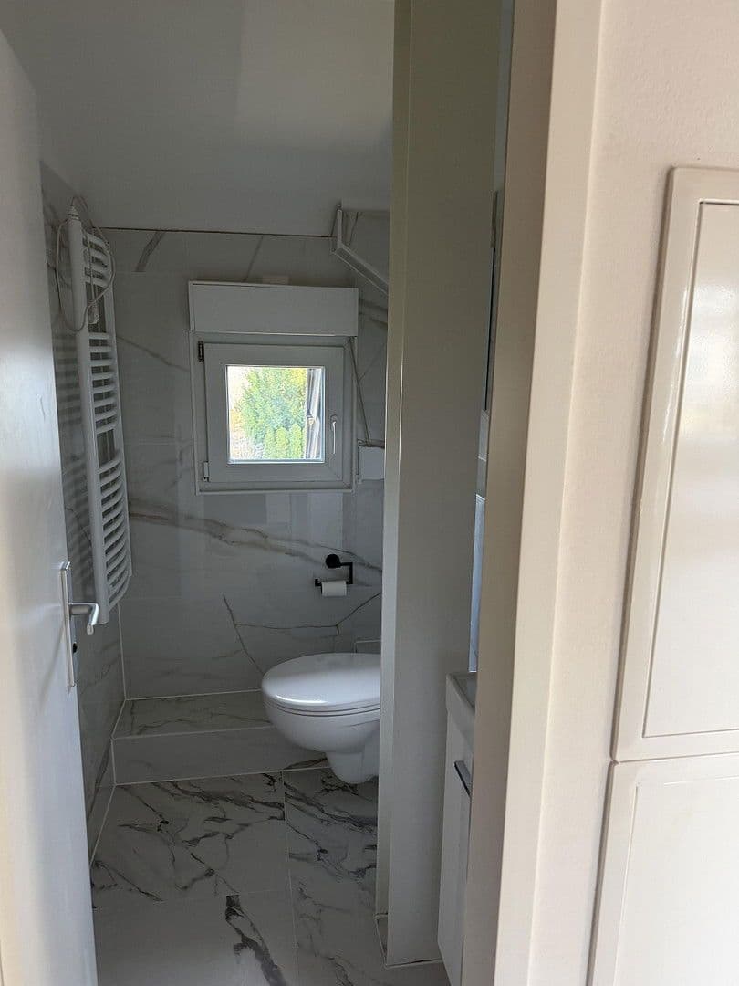 Prenájom bytu 4-izbový 111 m², Küfersteig 2, Berlin, Berlín Prenájom bytu 4-izbový 111 m², Küfersteig 2, Berlin, Berlín