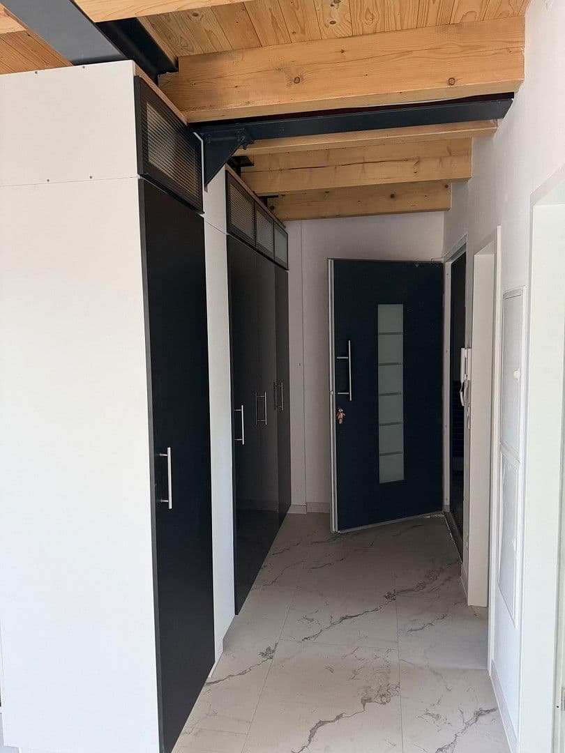 Prenájom bytu 4-izbový 111 m², Küfersteig 2, Berlin, Berlín Prenájom bytu 4-izbový 111 m², Küfersteig 2, Berlin, Berlín