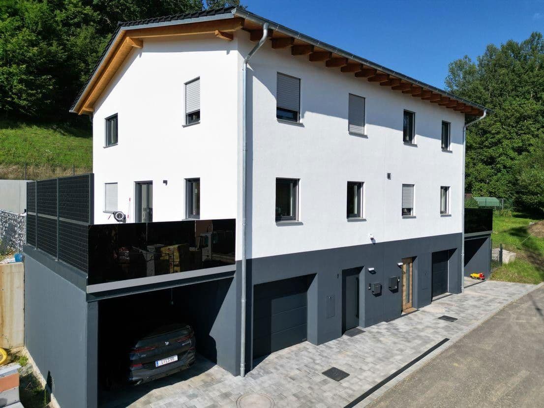 Prenájom domu 132 m², pozemek 300 m², Ludwig-Kaiser-Weg, Deggendorf, Bavorsko Prenájom domu 132 m², pozemek 300 m², Ludwig-Kaiser-Weg, Deggendorf, Bavorsko