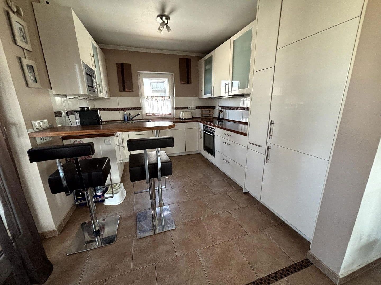 Predaj domu 230 m², pozemek 454 m², Odenwaldstr. 13, Obertshausen, Hesensko Predaj domu 230 m², pozemek 454 m², Odenwaldstr. 13, Obertshausen, Hesensko