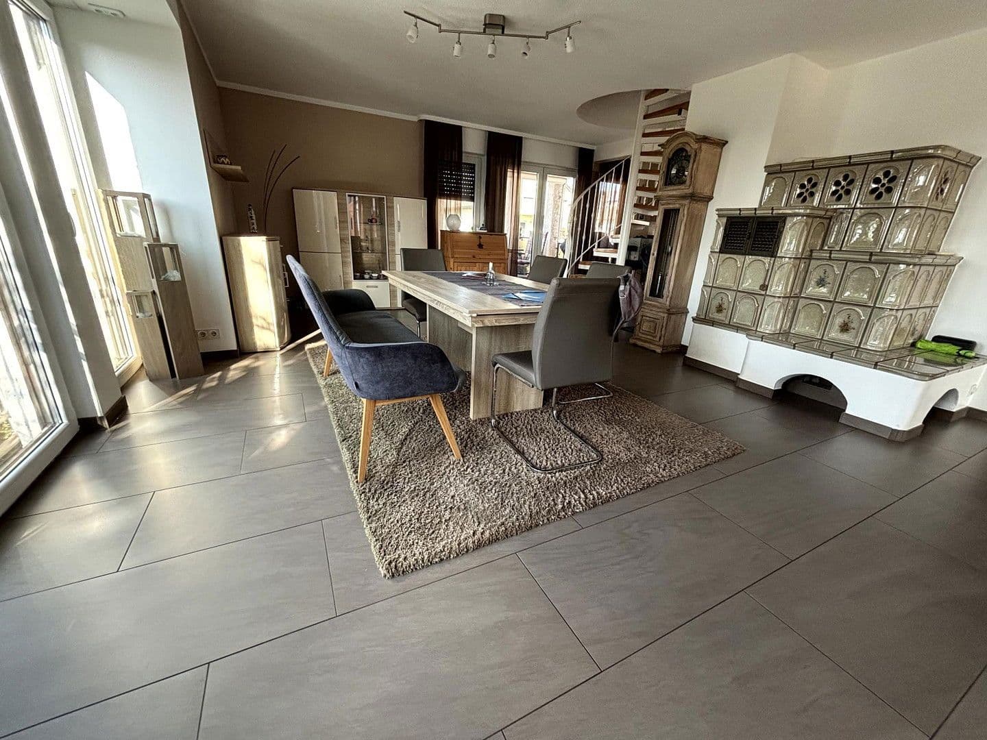 Predaj domu 230 m², pozemek 454 m², Odenwaldstr. 13, Obertshausen, Hesensko Predaj domu 230 m², pozemek 454 m², Odenwaldstr. 13, Obertshausen, Hesensko