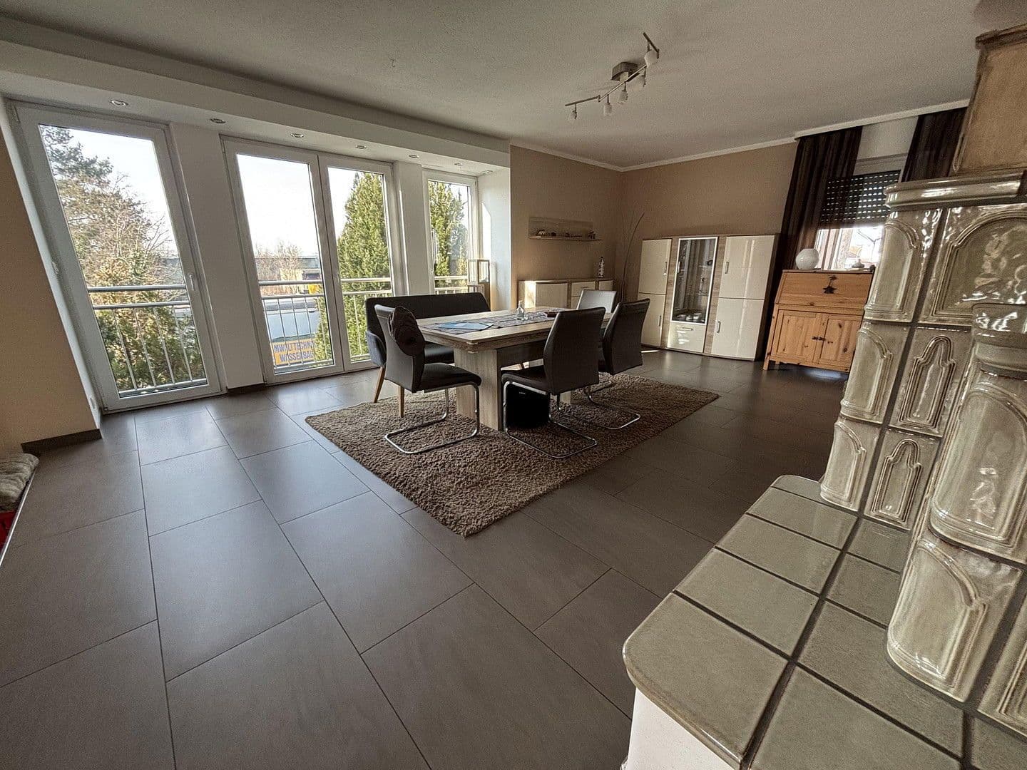 Predaj domu 230 m², pozemek 454 m², Odenwaldstr. 13, Obertshausen, Hesensko Predaj domu 230 m², pozemek 454 m², Odenwaldstr. 13, Obertshausen, Hesensko