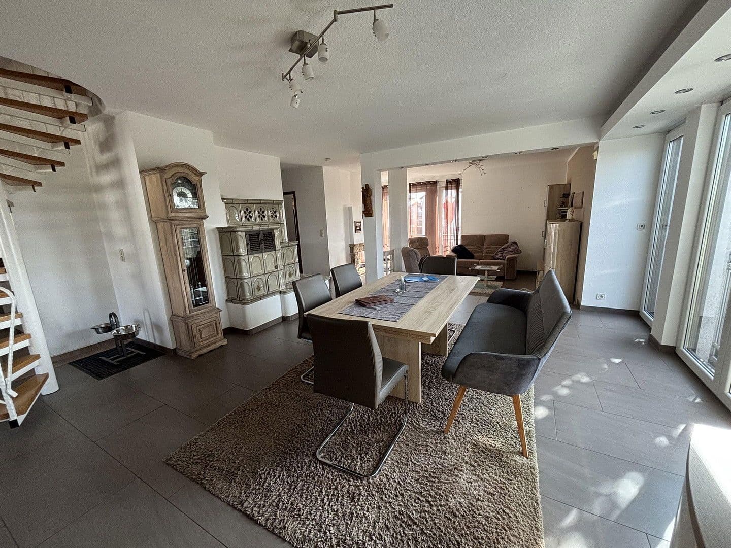 Predaj domu 230 m², pozemek 454 m², Odenwaldstr. 13, Obertshausen, Hesensko Predaj domu 230 m², pozemek 454 m², Odenwaldstr. 13, Obertshausen, Hesensko