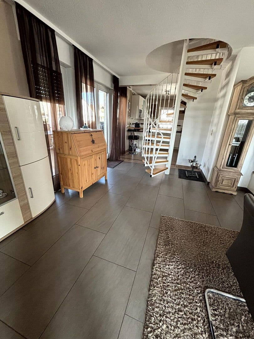 Predaj domu 230 m², pozemek 454 m², Odenwaldstr. 13, Obertshausen, Hesensko Predaj domu 230 m², pozemek 454 m², Odenwaldstr. 13, Obertshausen, Hesensko