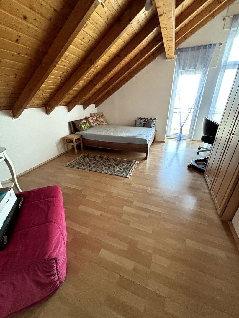 Predaj domu 230 m², pozemek 454 m², Odenwaldstr. 13, Obertshausen, Hesensko Predaj domu 230 m², pozemek 454 m², Odenwaldstr. 13, Obertshausen, Hesensko