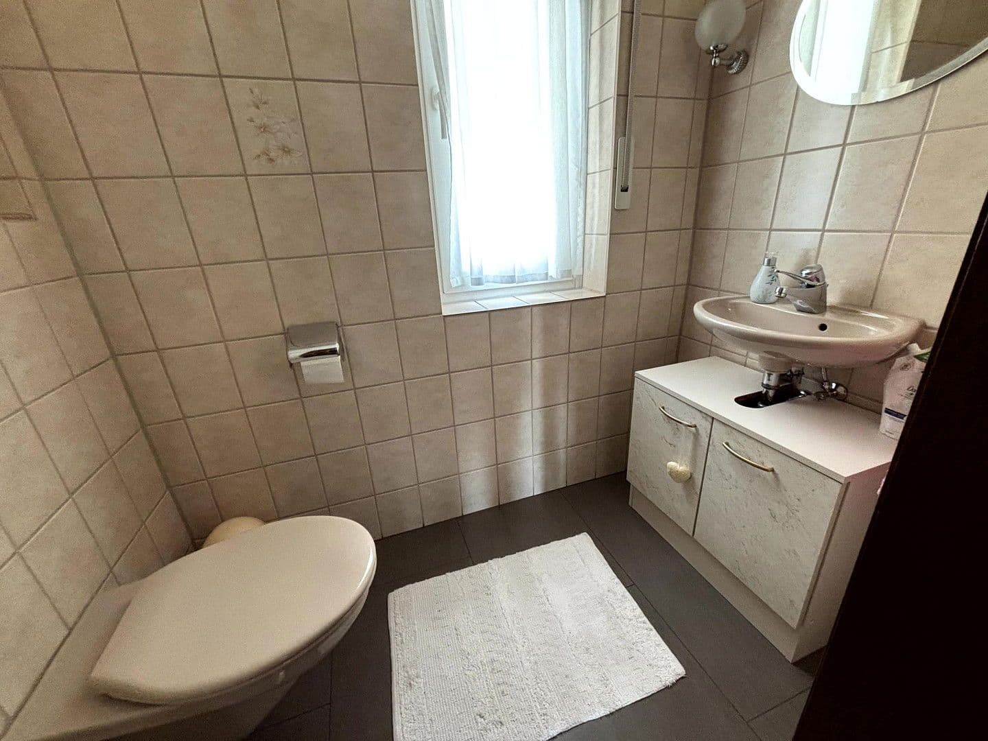 Predaj domu 230 m², pozemek 454 m², Odenwaldstr. 13, Obertshausen, Hesensko Predaj domu 230 m², pozemek 454 m², Odenwaldstr. 13, Obertshausen, Hesensko