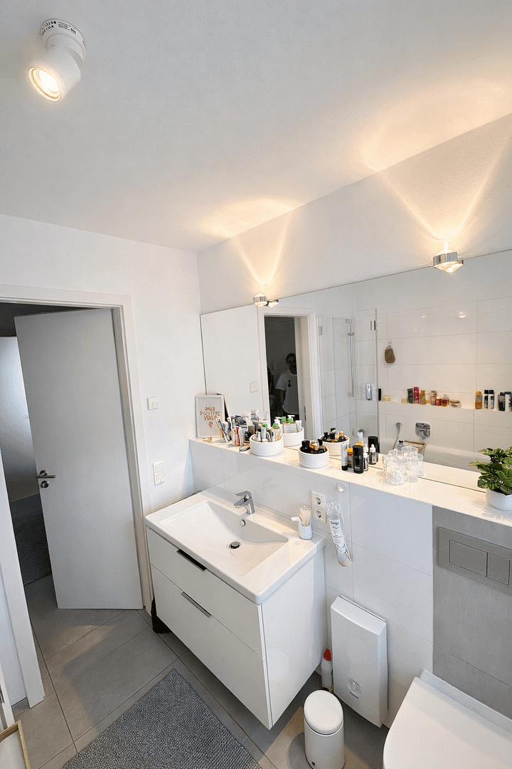 Prenájom bytu 2-izbový 60 m², Altenhofer Str. 84a, Solingen Wald, Severné Porýnie - Westfálsko Prenájom bytu 2-izbový 60 m², Altenhofer Str. 84a, Solingen Wald, Severné Porýnie - Westfálsko