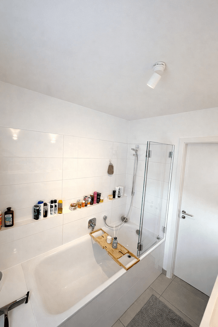 Prenájom bytu 2-izbový 60 m², Altenhofer Str. 84a, Solingen Wald, Severné Porýnie - Westfálsko Prenájom bytu 2-izbový 60 m², Altenhofer Str. 84a, Solingen Wald, Severné Porýnie - Westfálsko