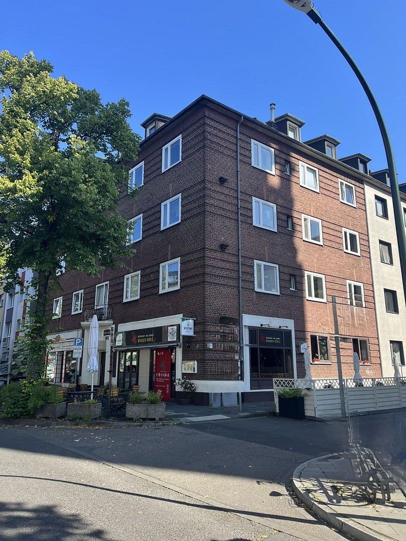 Prenájom bytu 2-izbový 60 m², Roßststraße 87, Düsseldorf, Severné Porýnie - Westfálsko Prenájom bytu 2-izbový 60 m², Roßststraße 87, Düsseldorf, Severné Porýnie - Westfálsko