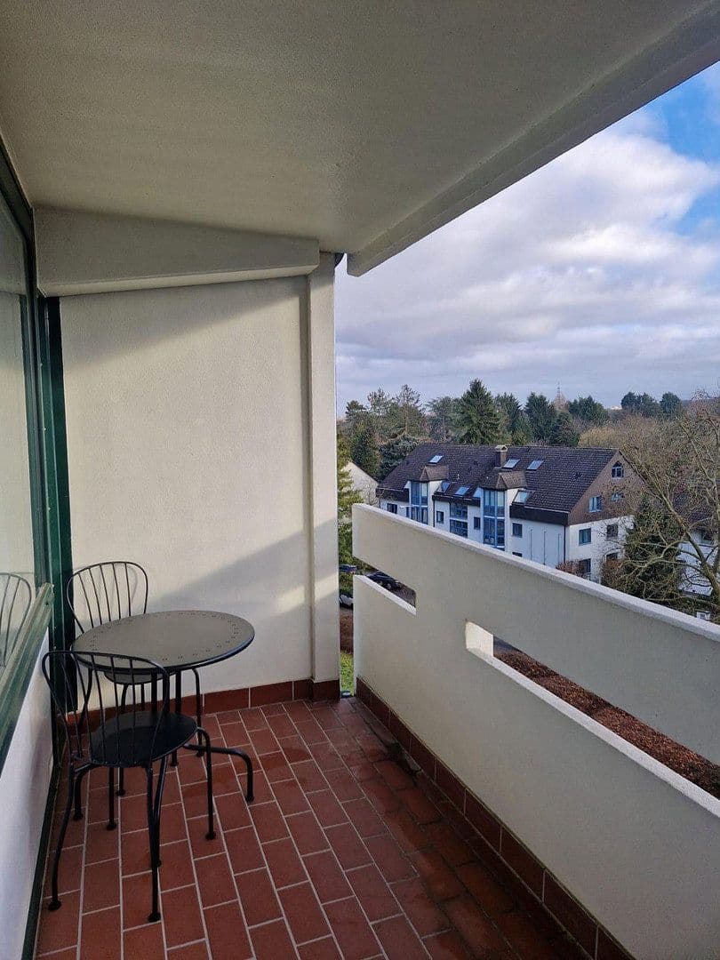 Prenájom bytu 1-izbový 32 m², Frankfurt am Main, Hesensko Prenájom bytu 1-izbový 32 m², Frankfurt am Main, Hesensko