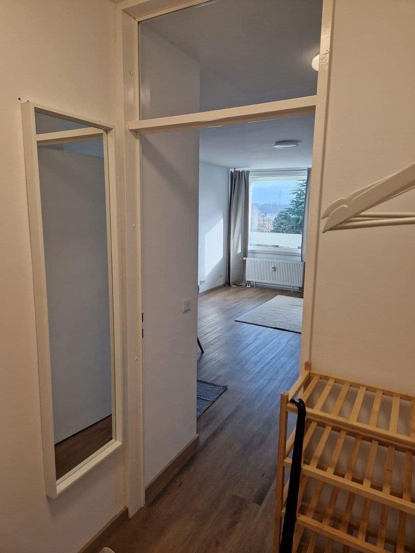 Prenájom bytu 1-izbový 32 m², Frankfurt am Main, Hesensko Prenájom bytu 1-izbový 32 m², Frankfurt am Main, Hesensko