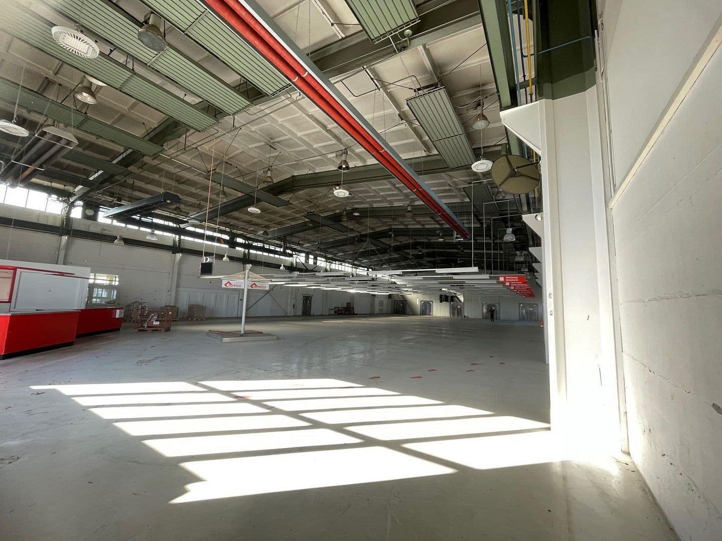 Prenájom nebytového priestoru 1.150 m², Hagenow, Meklenbursko-Predpomoransko Prenájom nebytového priestoru 1.150 m², Hagenow, Meklenbursko-Predpomoransko