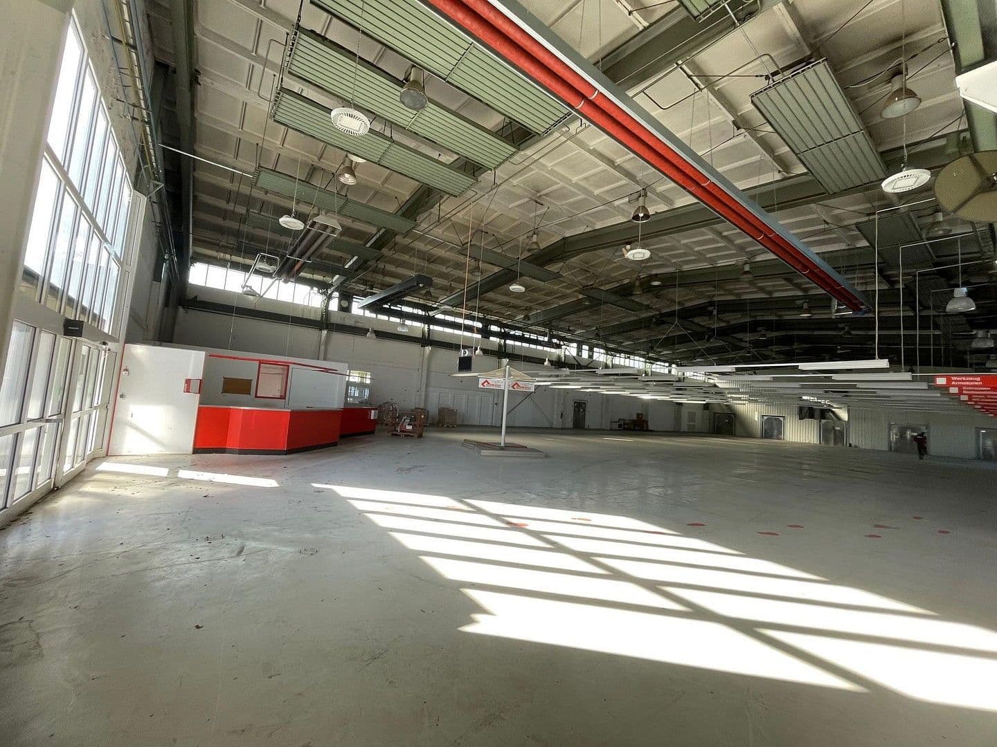 Prenájom nebytového priestoru 1.150 m², Hagenow, Meklenbursko-Predpomoransko Prenájom nebytového priestoru 1.150 m², Hagenow, Meklenbursko-Predpomoransko