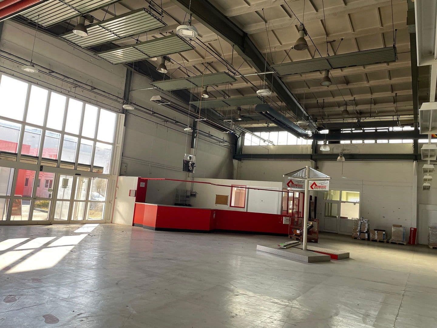 Prenájom nebytového priestoru 1.150 m², Hagenow, Meklenbursko-Predpomoransko Prenájom nebytového priestoru 1.150 m², Hagenow, Meklenbursko-Predpomoransko