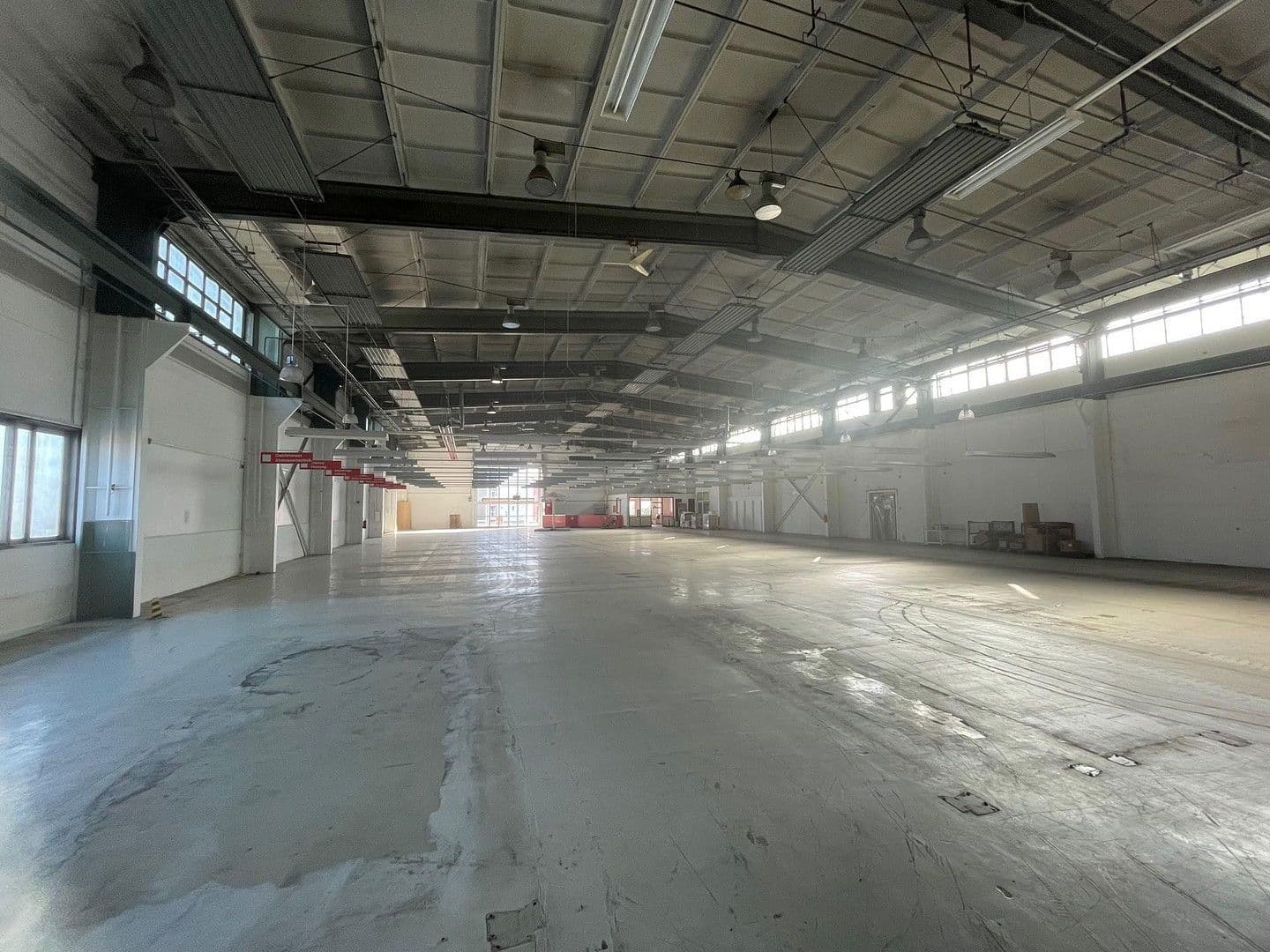 Prenájom nebytového priestoru 1.150 m², Hagenow, Meklenbursko-Predpomoransko Prenájom nebytového priestoru 1.150 m², Hagenow, Meklenbursko-Predpomoransko