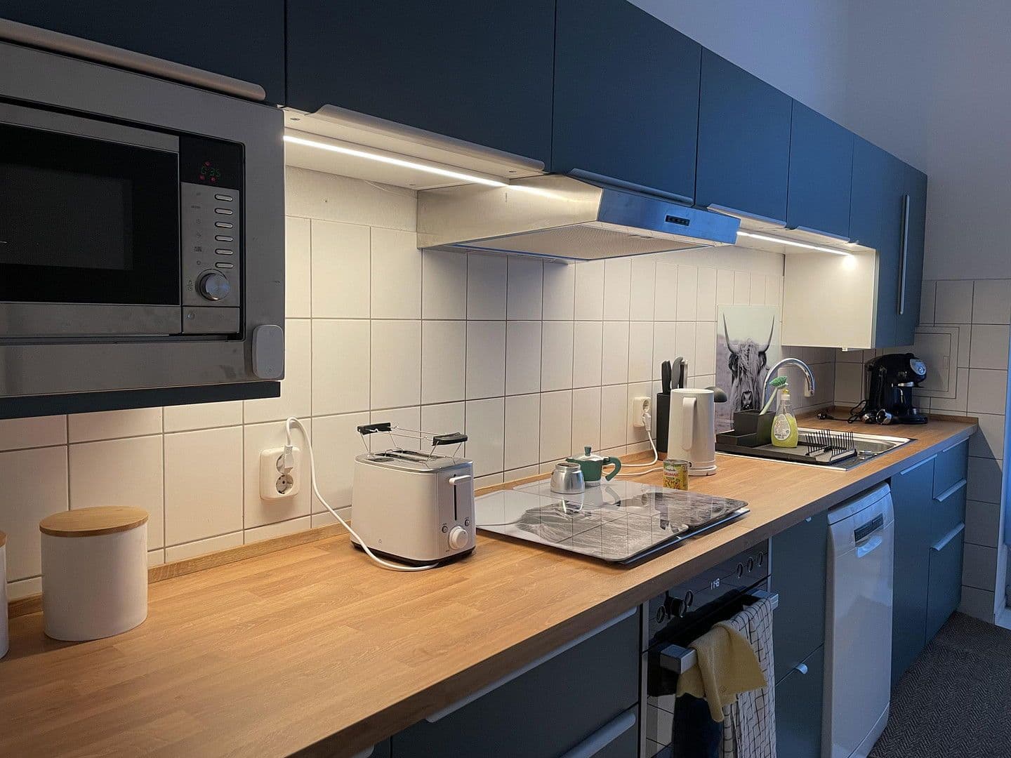 Prenájom bytu 3-izbový 100 m², Riemannstrasse 28, Leipzig, Sasko Prenájom bytu 3-izbový 100 m², Riemannstrasse 28, Leipzig, Sasko