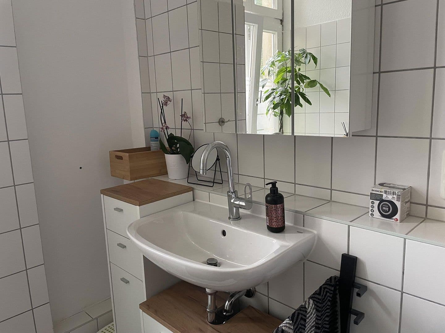 Prenájom bytu 3-izbový 100 m², Riemannstrasse 28, Leipzig, Sasko Prenájom bytu 3-izbový 100 m², Riemannstrasse 28, Leipzig, Sasko