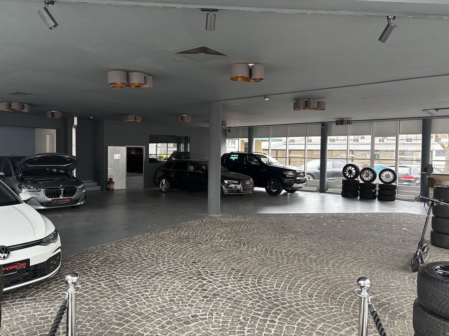 Prenájom nebytového priestoru 834 m², Landsberger Straße 452, München, Bavorsko Prenájom nebytového priestoru 834 m², Landsberger Straße 452, München, Bavorsko